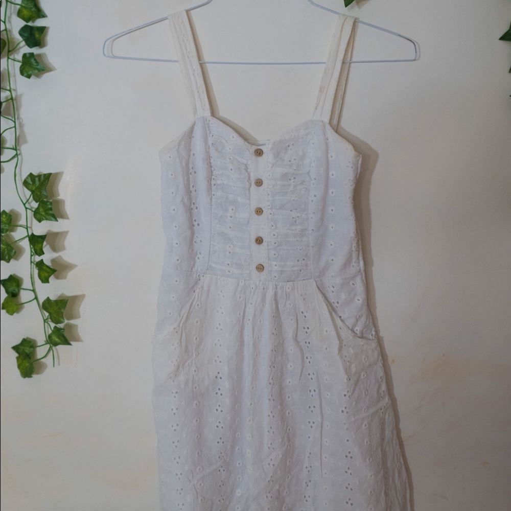 delia’s Small White Summer Dress